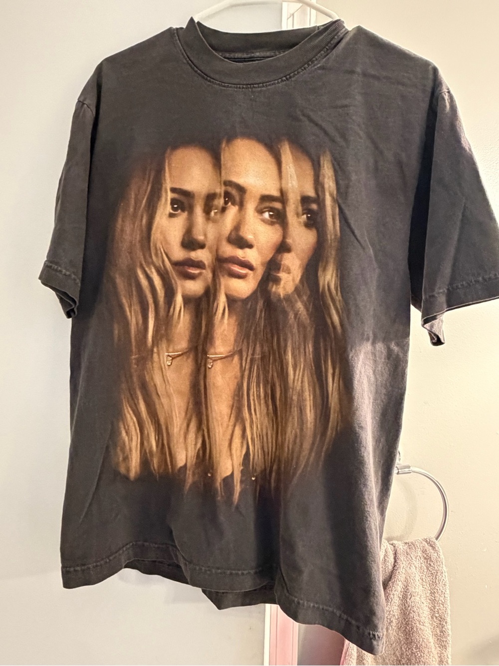Gray Hilary Duff Graphic Short Sleeve Tee
